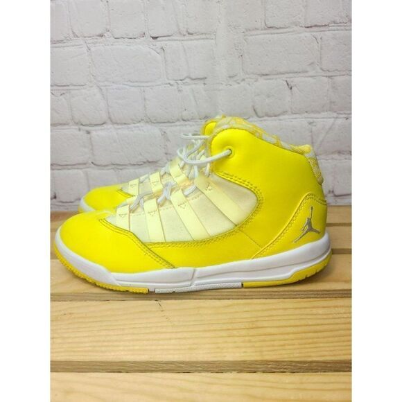 Jordan Other - Air Jordan Max Aura Basketball Shoes Dynamic Yellow Boys Size 13